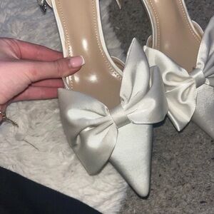 SHEIN Elegant Satin Bow Heels - Cream